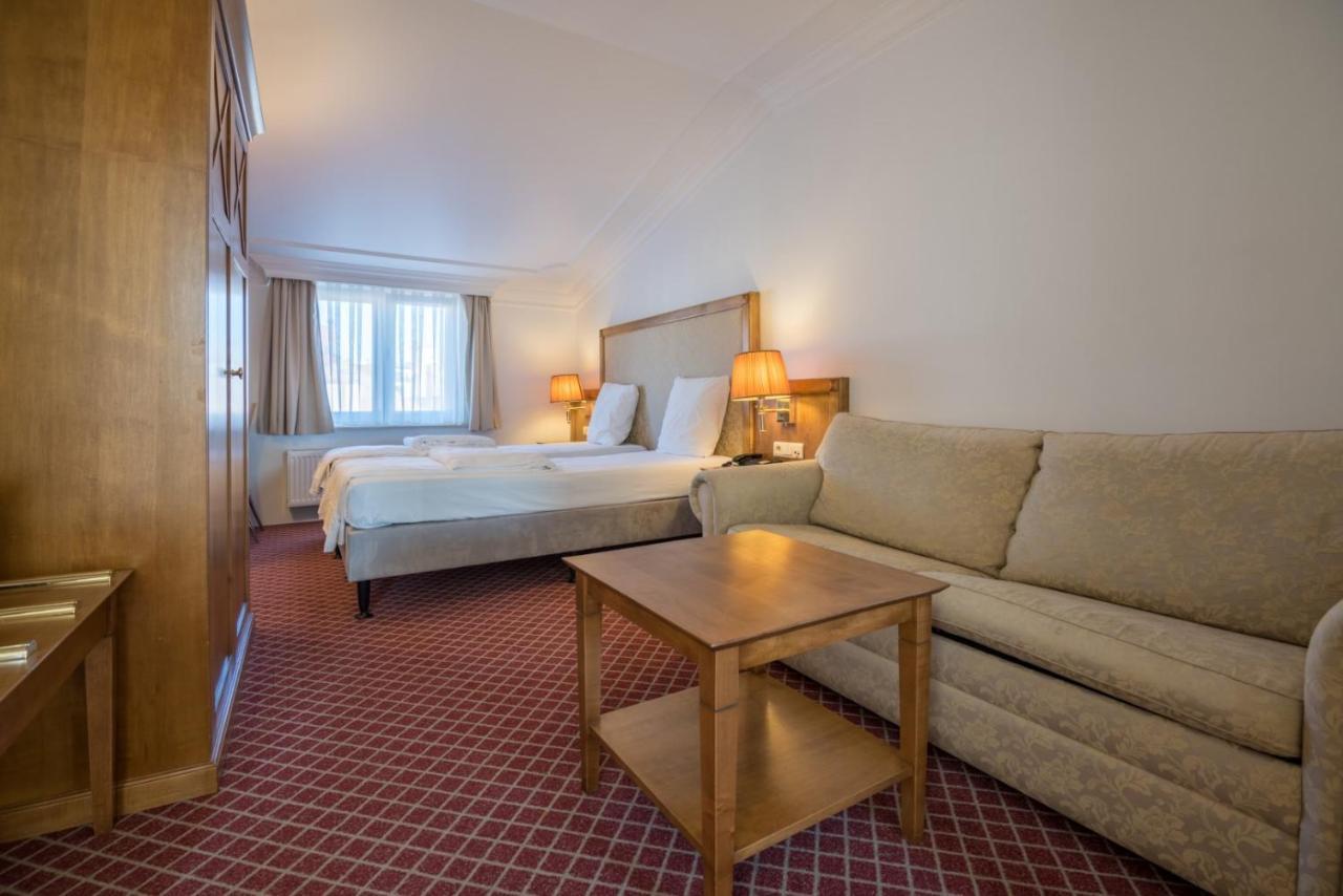 Hotel The Lord Gandawa Zewnętrze zdjęcie